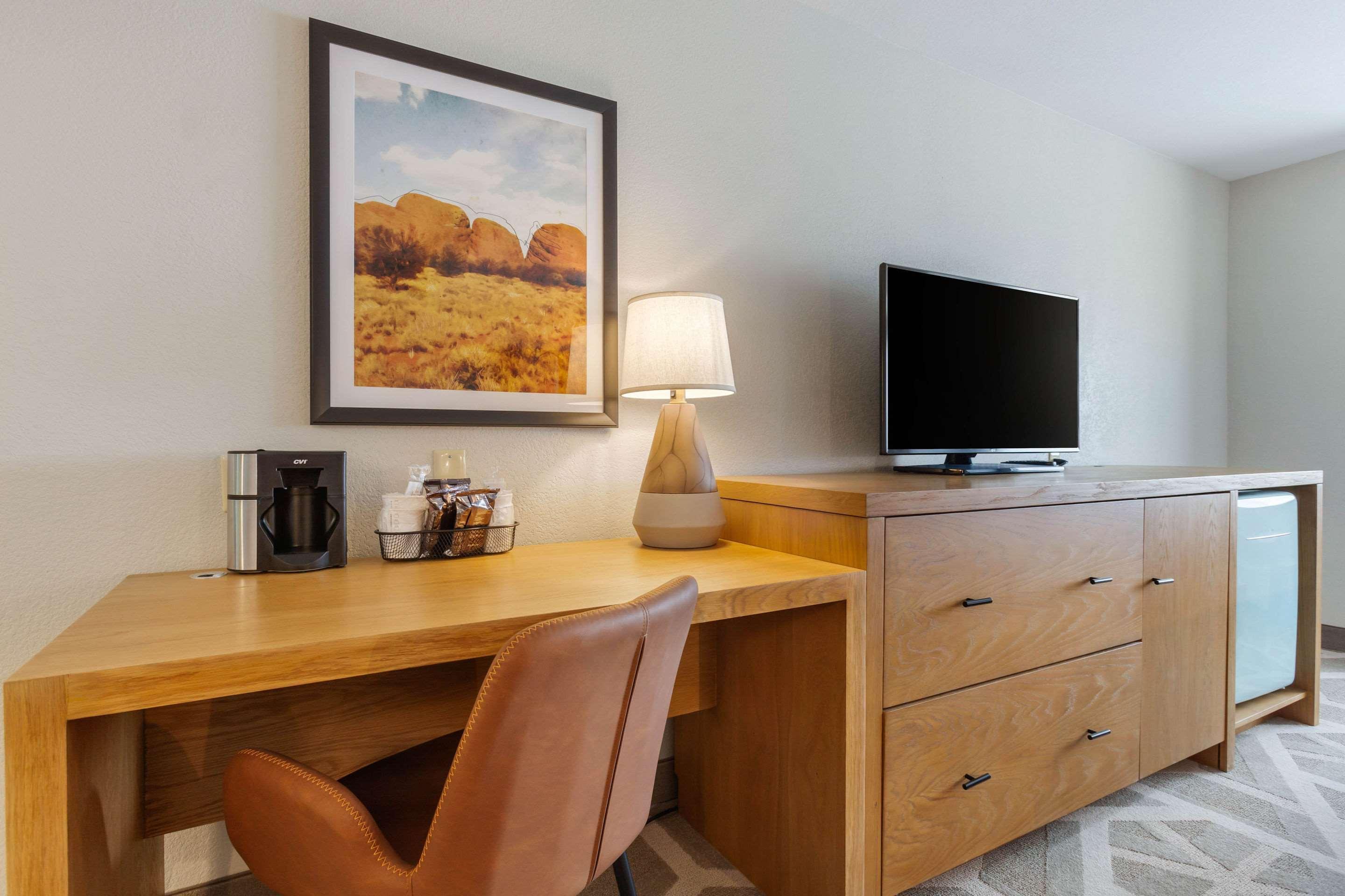 La Quinta & By Wyndham University, Phoenix Hotel 2*