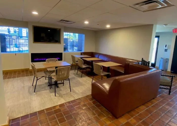 La Quinta Inn & Suites By Wyndham Tempe University, Phoenix