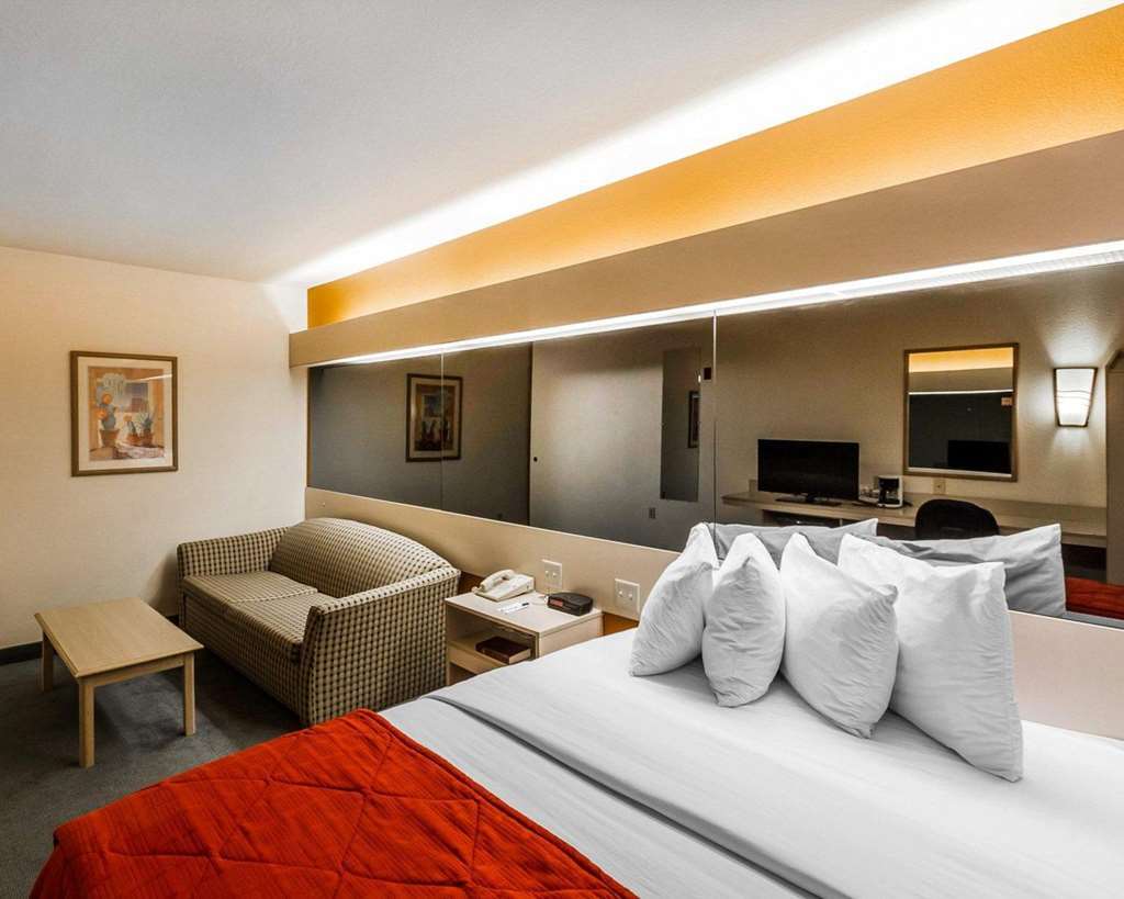 La Quinta & By Wyndham University, Phoenix Hotel 2*