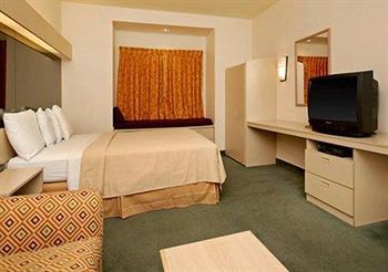 La Quinta & By Wyndham University, Phoenix 2*